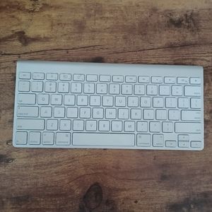 Apple wireless Magic keyboard